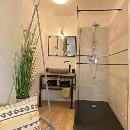 L Escapade Lourdaise Balcon Parking Wifi Apartment