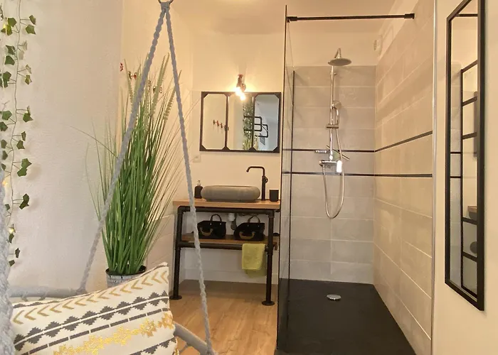 L Escapade Lourdaise Balcon Parking Wifi Апартаменты